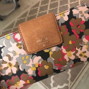 Fossil wallet